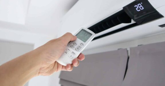 Nicolas de New Clim optimise votre confort thermique avec des solutions de climatisation.